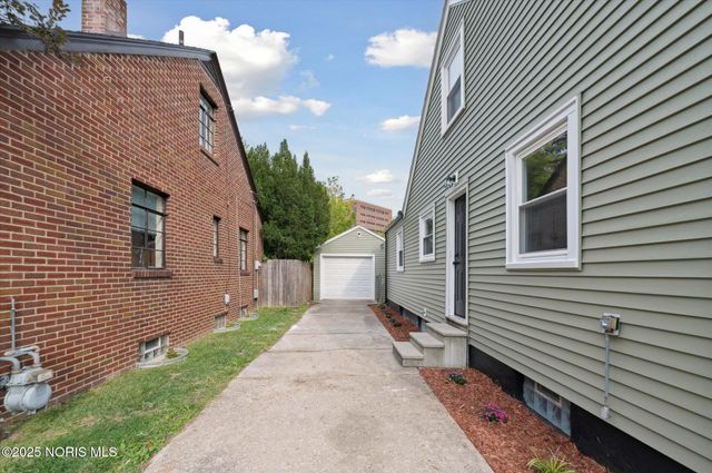 2736 Northwood Avenue, Toledo, OH 43606