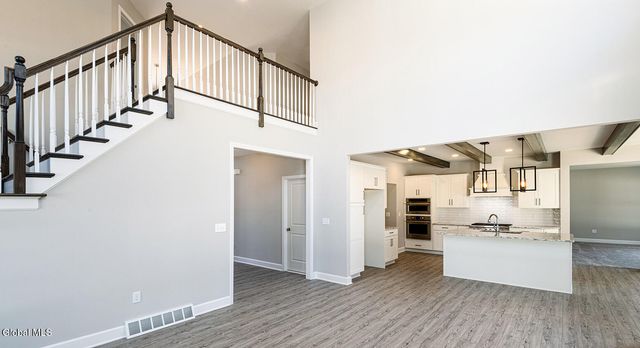 3 Stone Creek Drive, East Greenbush, NY 12061