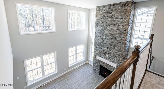 3 Stone Creek Drive, East Greenbush, NY 12061