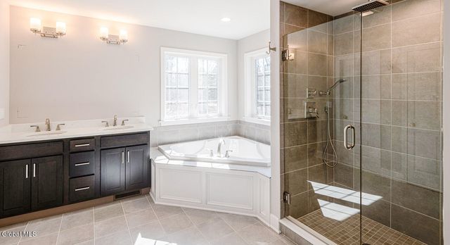 3 Stone Creek Drive, East Greenbush, NY 12061