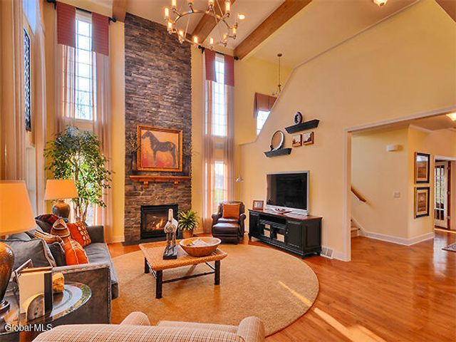 3 Stone Creek Drive, East Greenbush, NY 12061