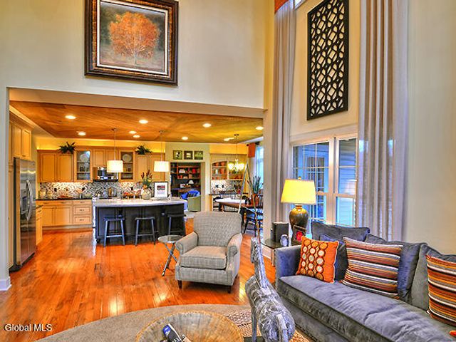 3 Stone Creek Drive, East Greenbush, NY 12061