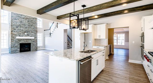 3 Stone Creek Drive, East Greenbush, NY 12061