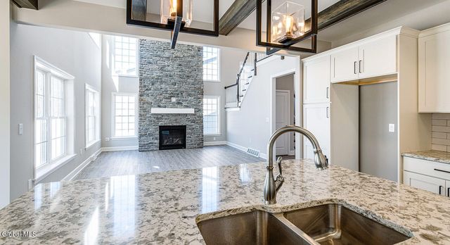 3 Stone Creek Drive, East Greenbush, NY 12061