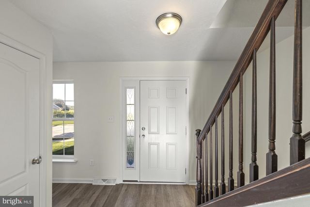 320 FRIENDLY DR, Hanover, PA 17331