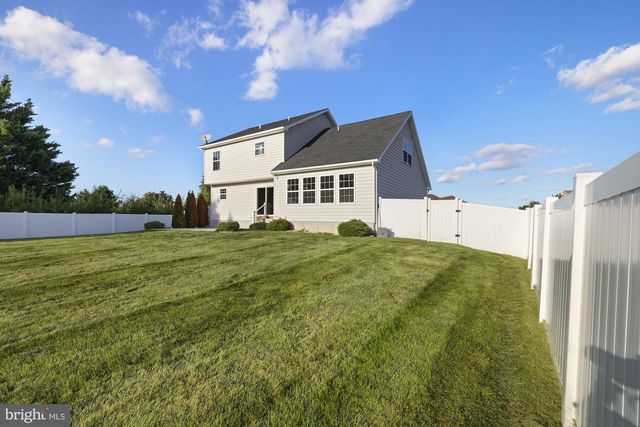 320 FRIENDLY DR, Hanover, PA 17331