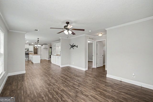 29 Meadow View Street, Newnan, GA 30263