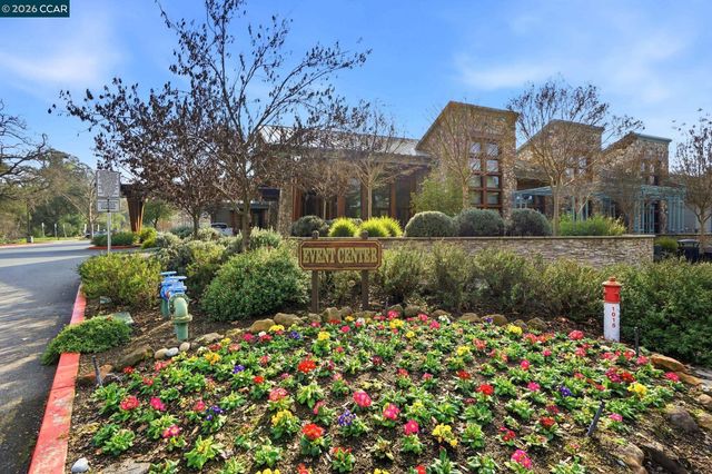 2425 Pine Knoll Dr 1, Walnut Creek, CA 94595