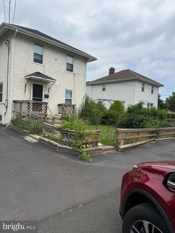 2240 COLLEGE AVE, Bensalem, PA 19020
