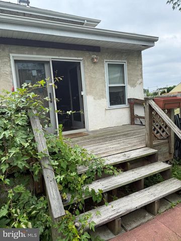 2240 COLLEGE AVE, Bensalem, PA 19020