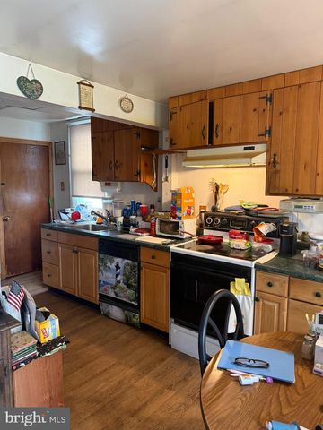 2240 COLLEGE AVE, Bensalem, PA 19020