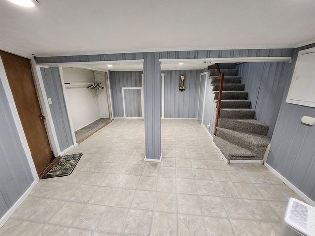 10 Violet Rd, Peabody, MA 01960