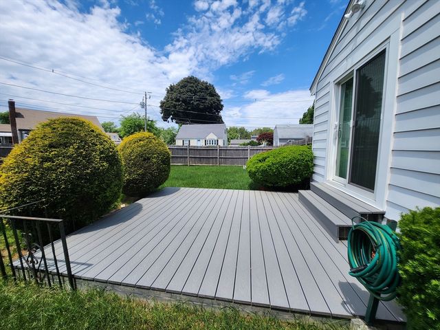 10 Violet Rd, Peabody, MA 01960