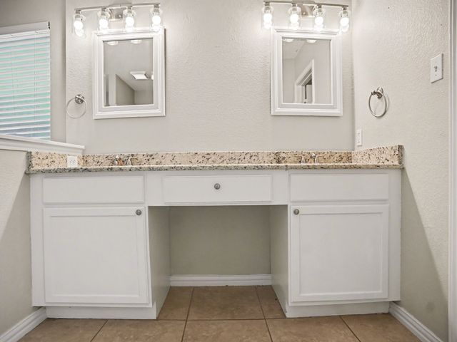 636 Dover Heights Trail, Mansfield, TX 76063