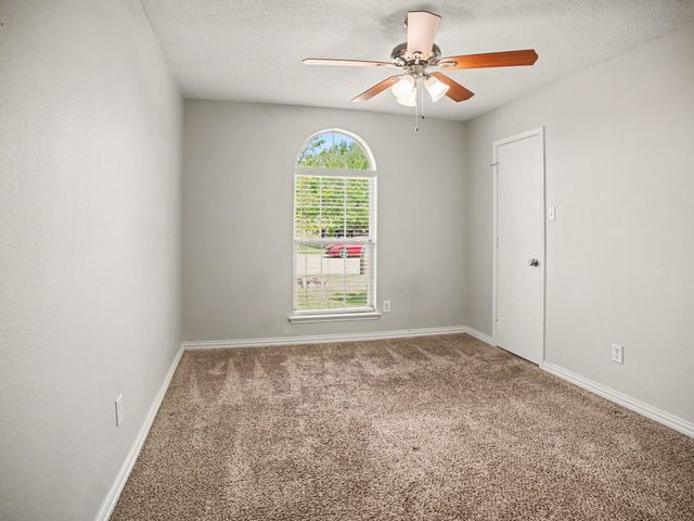 636 Dover Heights Trail, Mansfield, TX 76063