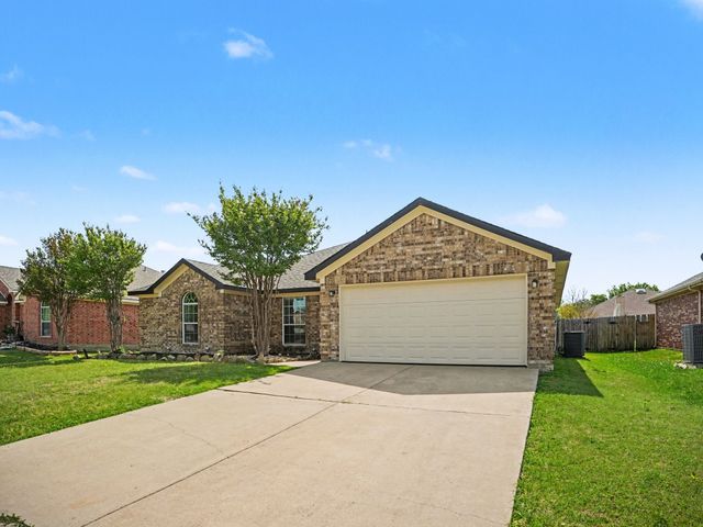 636 Dover Heights Trail, Mansfield, TX 76063
