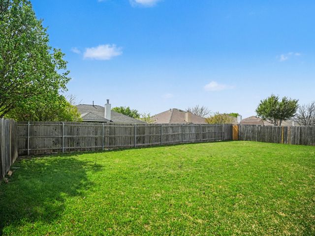 636 Dover Heights Trail, Mansfield, TX 76063