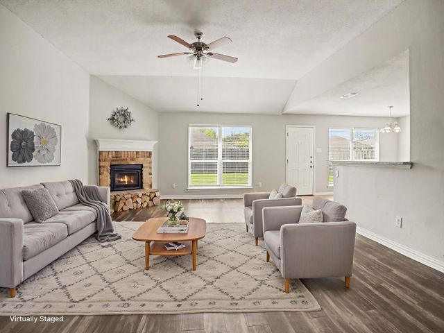 636 Dover Heights Trail, Mansfield, TX 76063