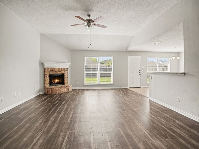 636 Dover Heights Trail, Mansfield, TX 76063