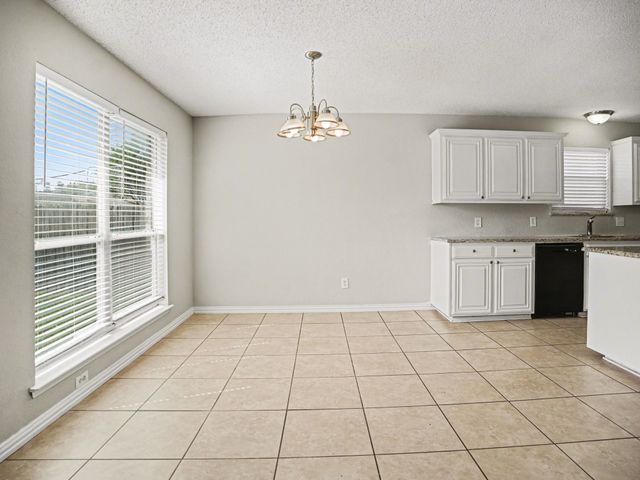 636 Dover Heights Trail, Mansfield, TX 76063