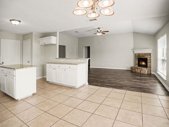 636 Dover Heights Trail, Mansfield, TX 76063