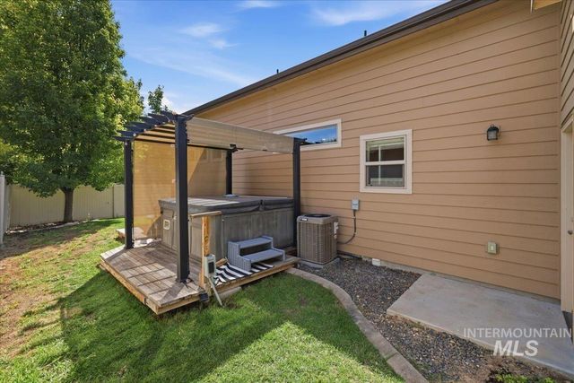 2314 W Herron Loop, Nampa, ID 83686