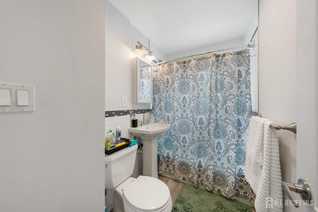 225 Linden Avenue, Rahway, NJ 07065