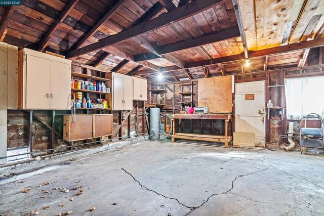 1007 Pleasant Valley Dr, Pleasant Hill, CA 94523