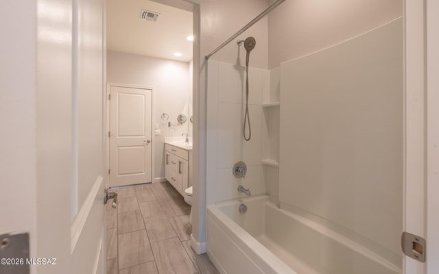 13755 E Silver Pine Trail, Vail, AZ 85641