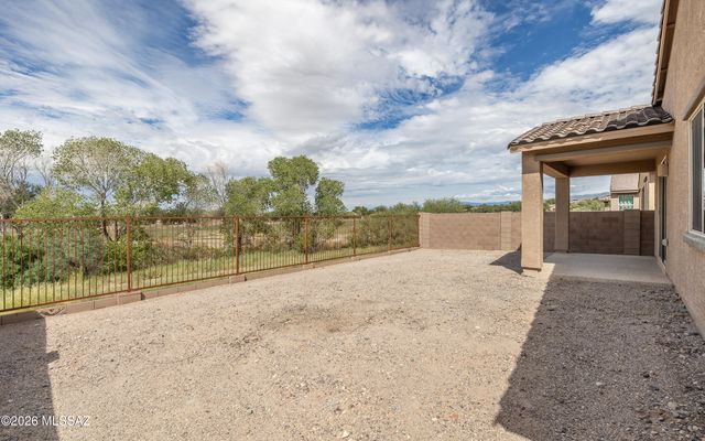 13755 E Silver Pine Trail, Vail, AZ 85641
