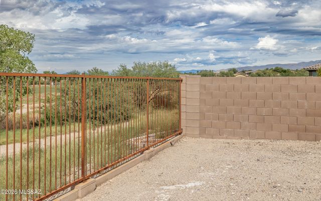 13755 E Silver Pine Trail, Vail, AZ 85641