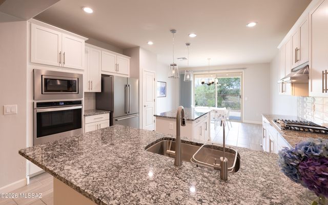 13755 E Silver Pine Trail, Vail, AZ 85641