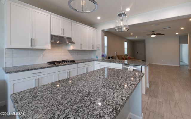 13755 E Silver Pine Trail, Vail, AZ 85641