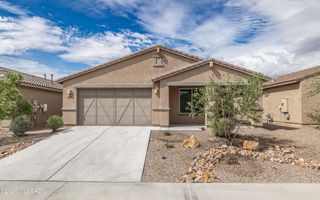 13755 E Silver Pine Trail, Vail, AZ 85641