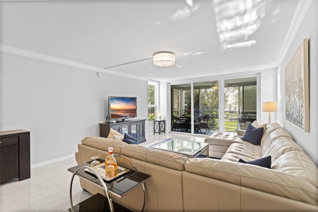 821 Cypress Boulevard 304, Pompano Beach, FL 33069