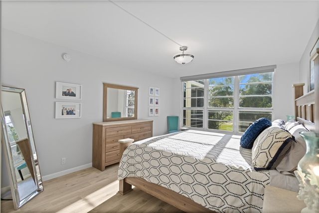 821 Cypress Boulevard 304, Pompano Beach, FL 33069