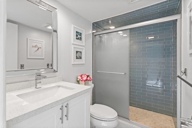 821 Cypress Boulevard 304, Pompano Beach, FL 33069