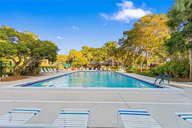 821 Cypress Boulevard 304, Pompano Beach, FL 33069