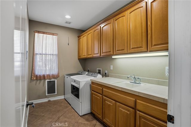 22733 Inspiration, Canyon Lake, CA 92587