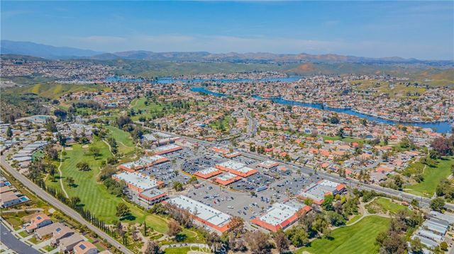 22733 Inspiration, Canyon Lake, CA 92587