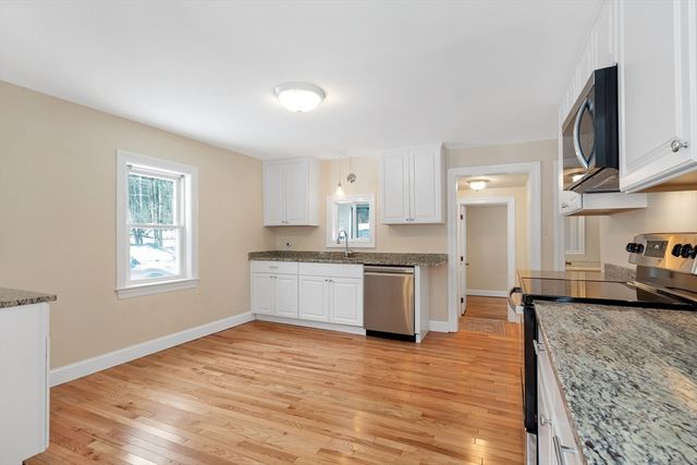 92 Squannacook Rd, Shirley, MA 01464