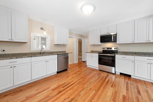 92 Squannacook Rd, Shirley, MA 01464