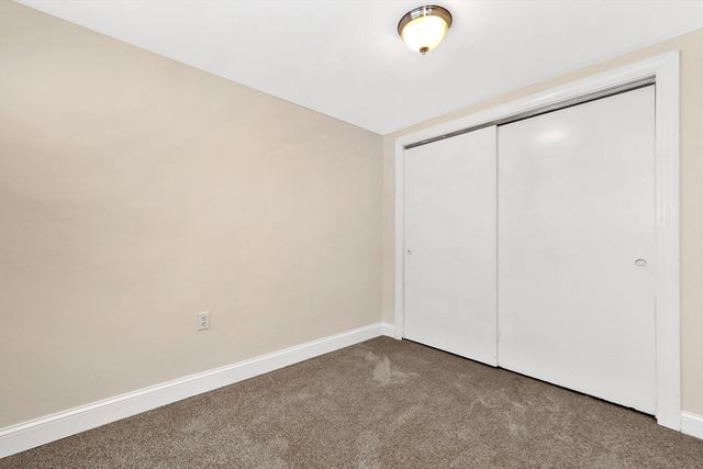 92 Squannacook Rd, Shirley, MA 01464