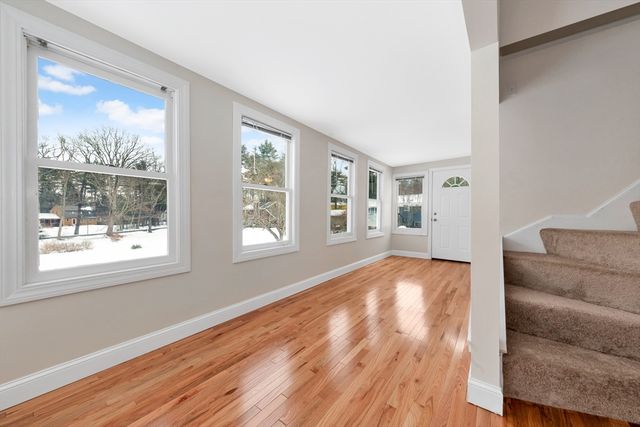 92 Squannacook Rd, Shirley, MA 01464