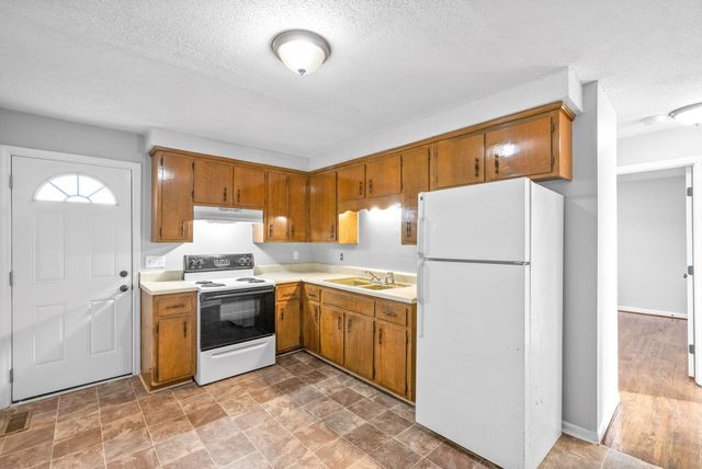 113 Tandy Dr Apt B, Clarksville, TN 37042
