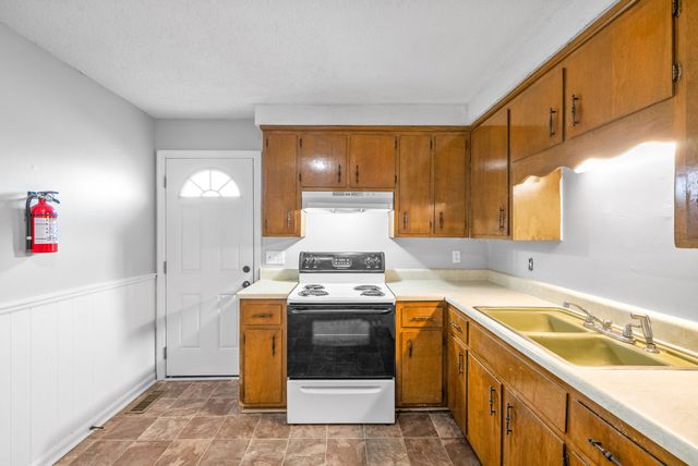 113 Tandy Dr Apt B, Clarksville, TN 37042