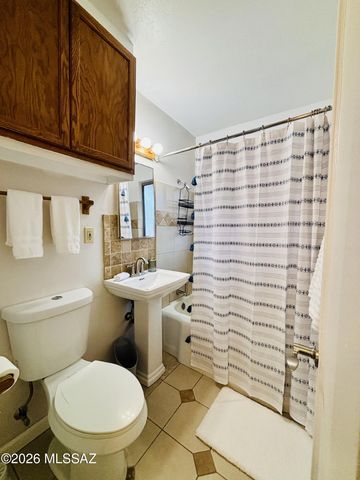 4135 E Bellevue Street, Tucson, AZ 85712