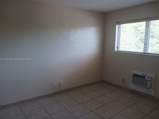 2700 NE 135th Street 30, North Miami, FL 33181
