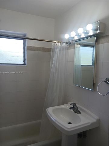 2700 NE 135th Street 30, North Miami, FL 33181