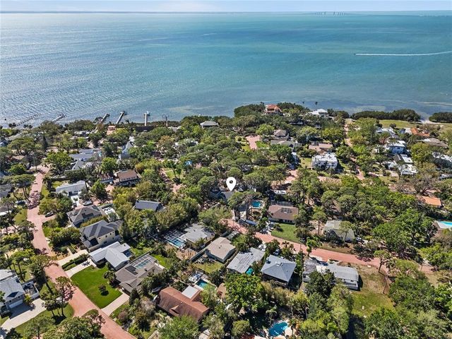 1320 CORAL WAY S, St Petersburg, FL 33705